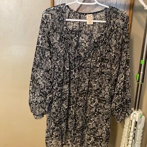 Women’s Faded Glory sheer black &White top. Size 3x
